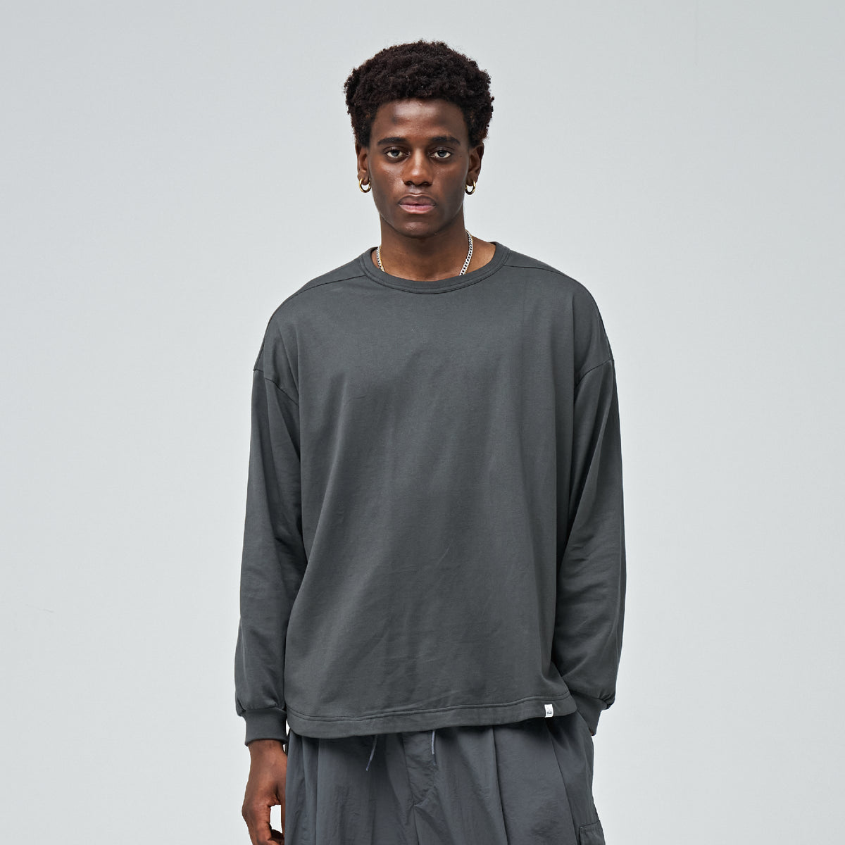トップス MAGICSTICK ROUND SHIRT TAIL LS T C.GREY ROUND SHIRT TAIL LS T (C.GREY) – MAGIC STICK ENTERTAINMENT
